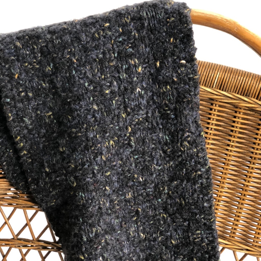 Fair-trade/organic wool scarf - Picture 3 of 5